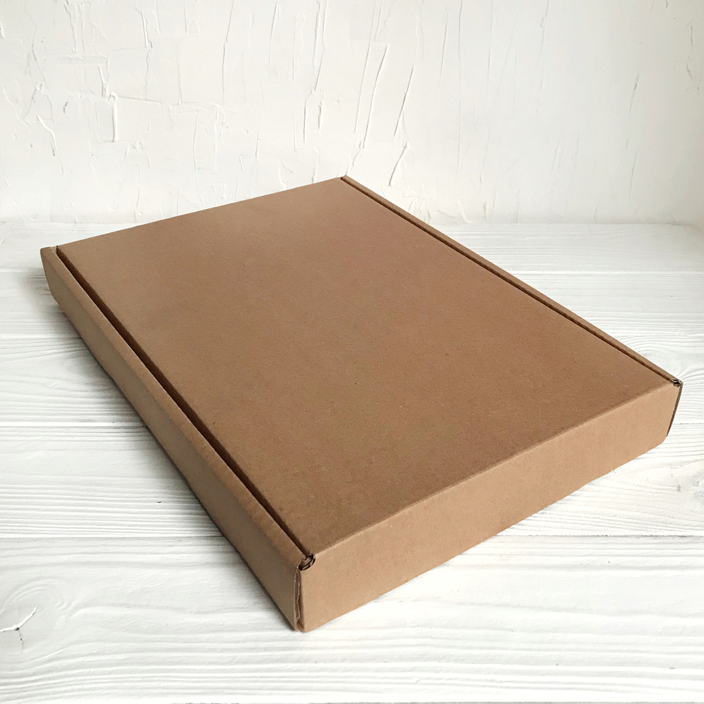 Коробка 25 х 35 х 4 см, бурая