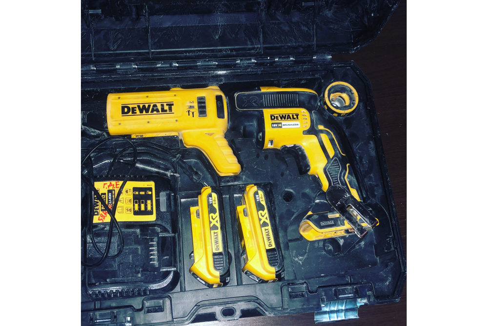 Бесщёточный ленточный шуруповерт DEWALT 18.0 В XR DCF620D2K-QW