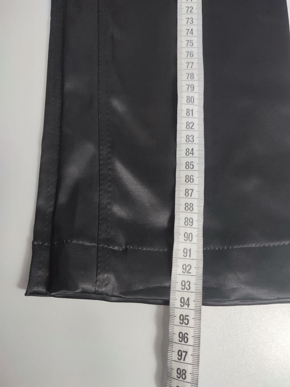 Брюки черные атласные 40 размер