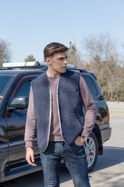 Утепленный мужской жилет из овчины