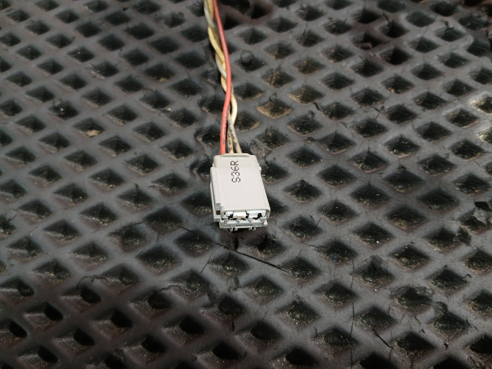 Проводка двери правой