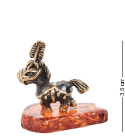AM-1580 Фигурка «Пони с пером» (латунь, янтарь)