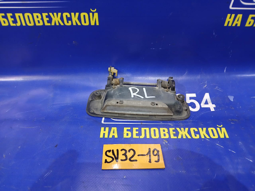 Ручка двери задней левой внешняя TOYOTA VISTA 1990