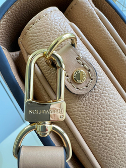 Louis Vuitton Pochette Metis