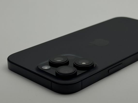 iPhone 16 Pro Max Black Titanium