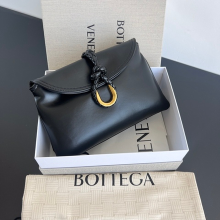 Bottega Veneta Small Liberta 27 cm