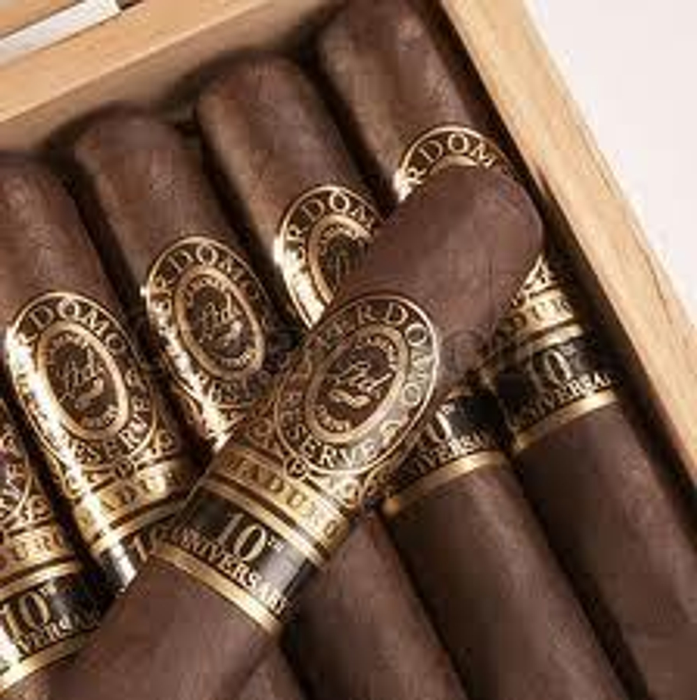 Perdomo Reserve 10th Anniversary Maduro Torpedo