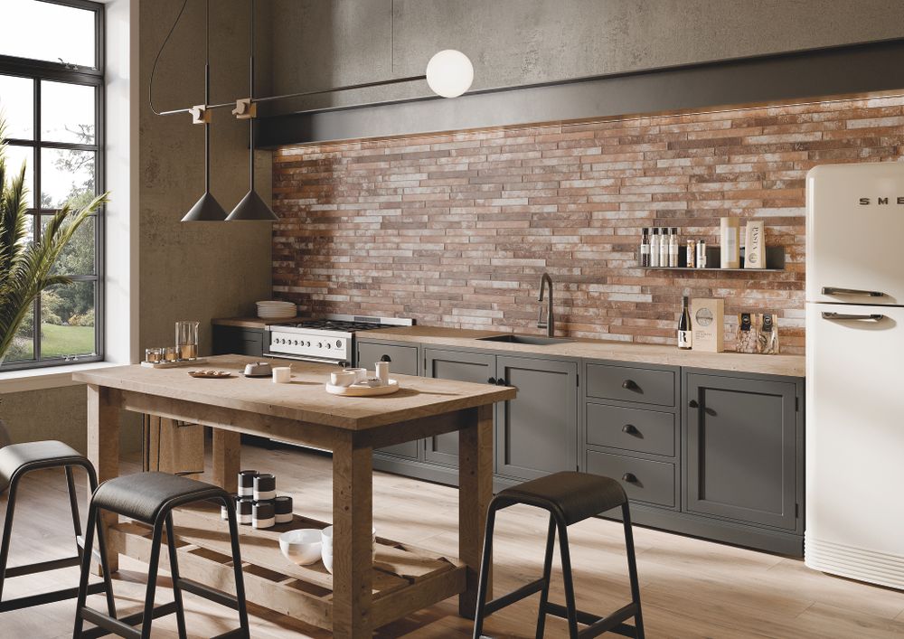 Ригельная плитка Rondine Harlem Red 450x48x9,5