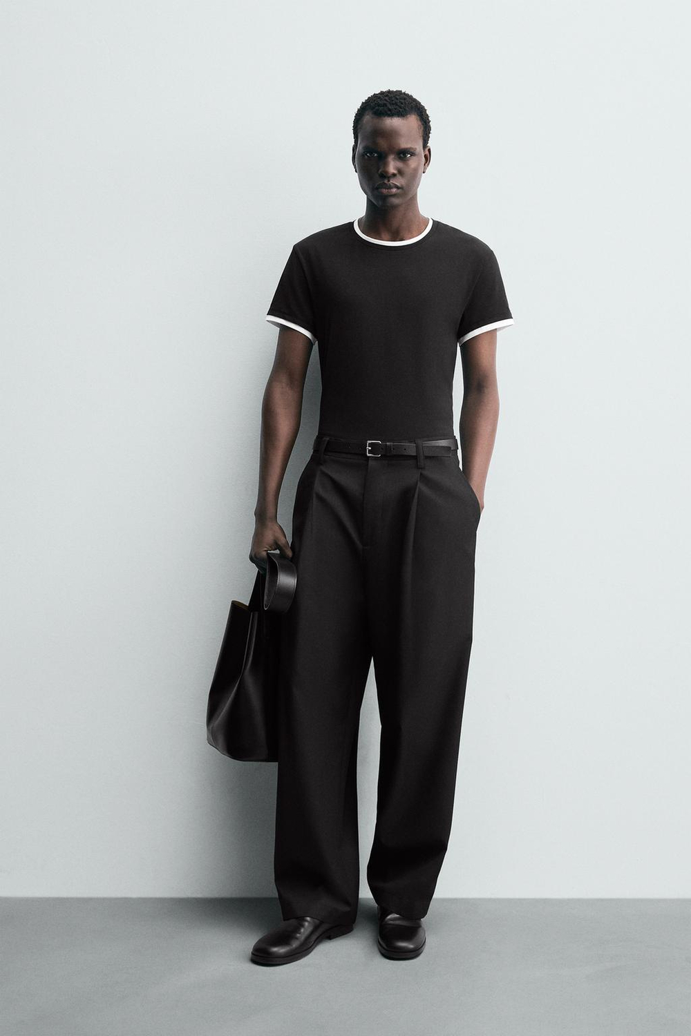 ZARA ФУТБОЛКА С КОНТРАСТНОЙ ОТДЕЛКОЙ, ЧЕРНЫЙ