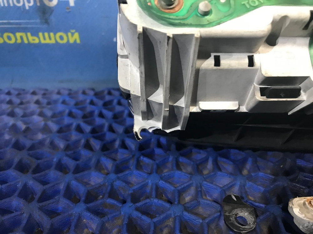 Щиток приборов TOYOTA CARINA 1994