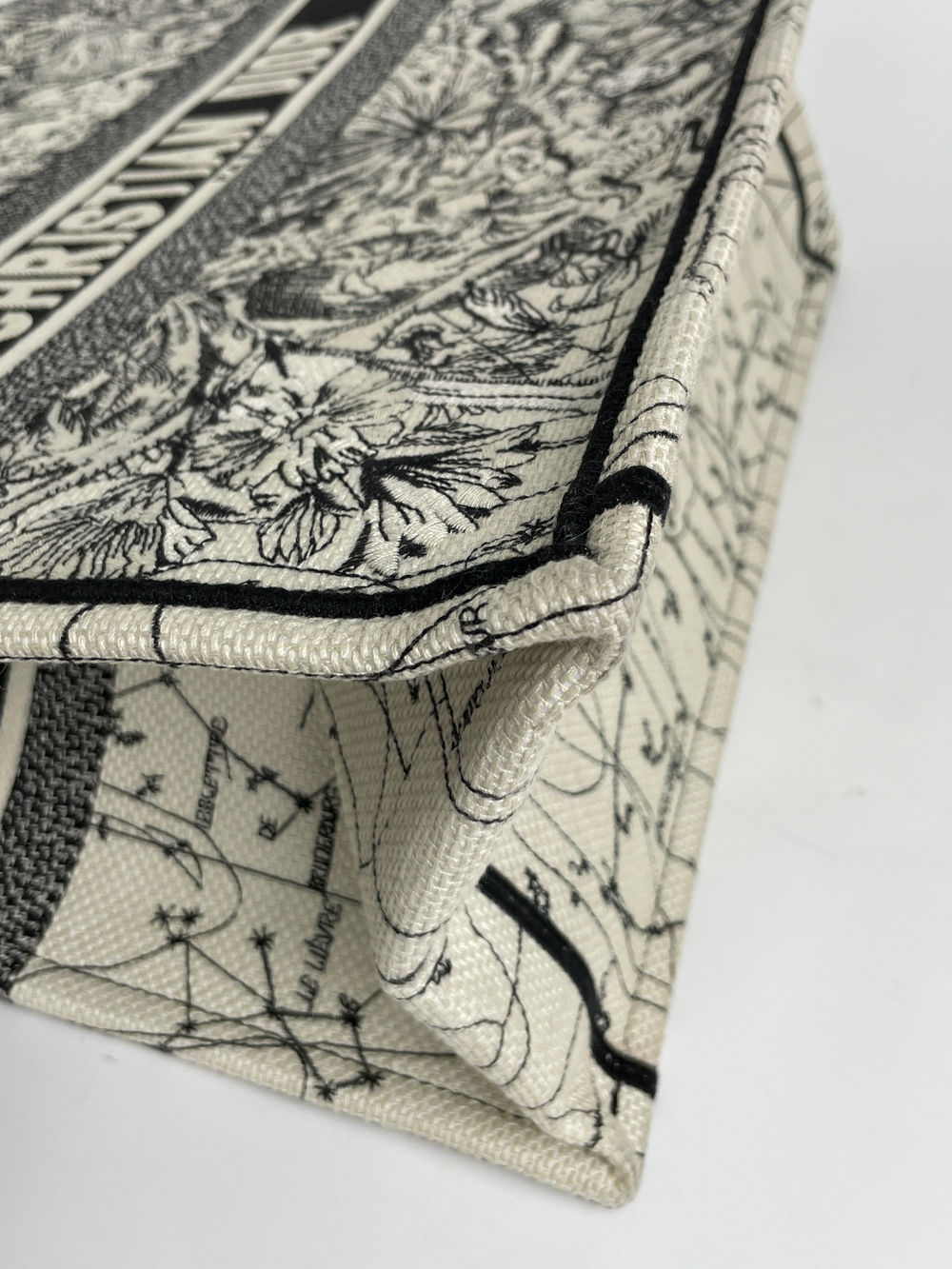 Сумка CHRISTIAN DIOR BOOK TOTE LARGE