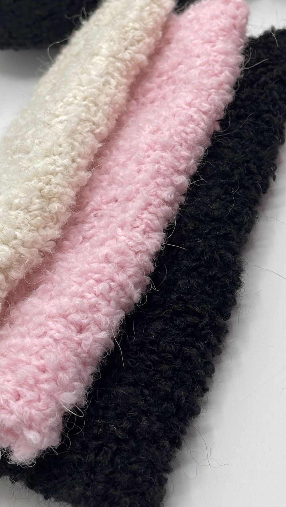 Lagopolane 8% меринос 4% альпака 8% вискоза 18% полиэстер 62% полиакрил