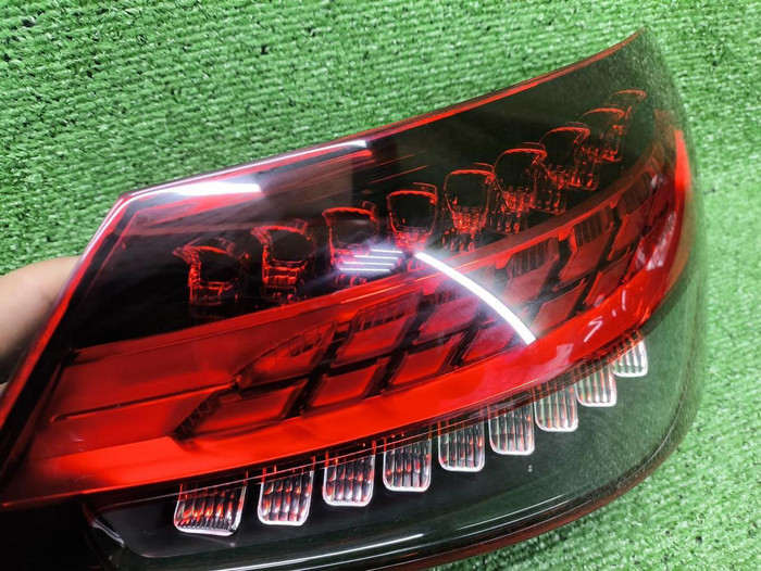 Фонарь правый внешний Mercedes E W213 (2020-2023)