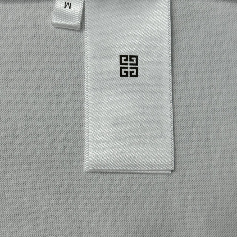 Футболка Givenchy