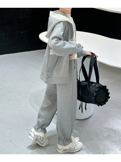 Костюм c кружевом