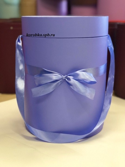 Шляпная коробка PREMIUM 22,5 см.  Цвет:  светло фиолетовый  . Розница 700 рублей .