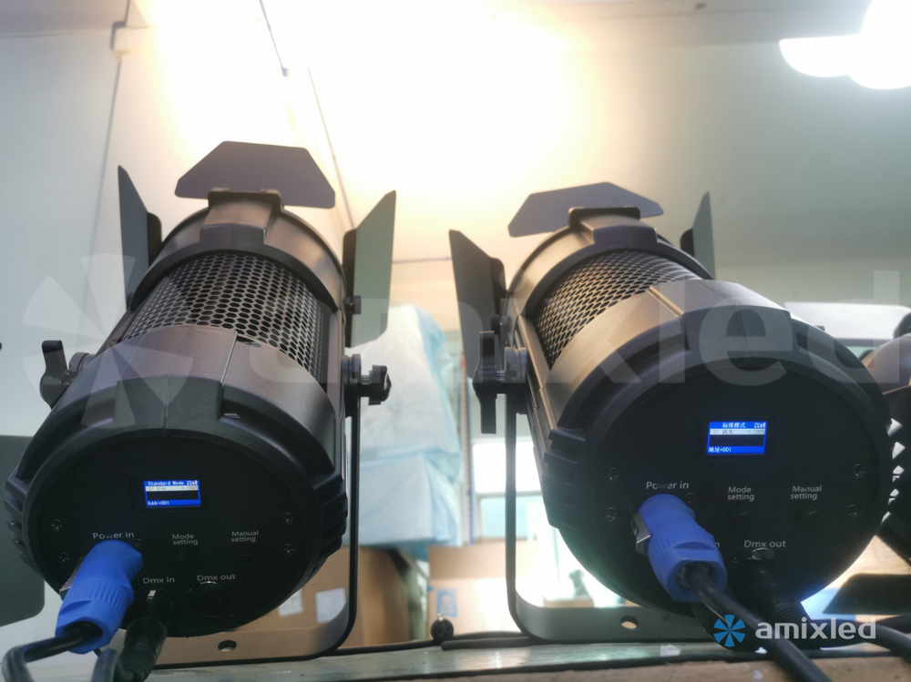 Световой прибор Amixled Play 100W Fresnel CL