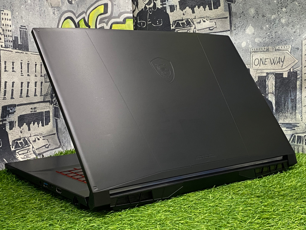 Игровой MSI 17.3' i5-12450H/RTX 3050 4GB/16GB DDR5/512GB/IPS 144Hz/ Katana GF76 B12UCR-821XRU [9S7-17L541-821]/Windows 10