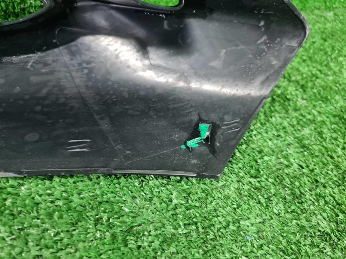 Накладка переднего бампера Genesis GV70 (2020-н.в)