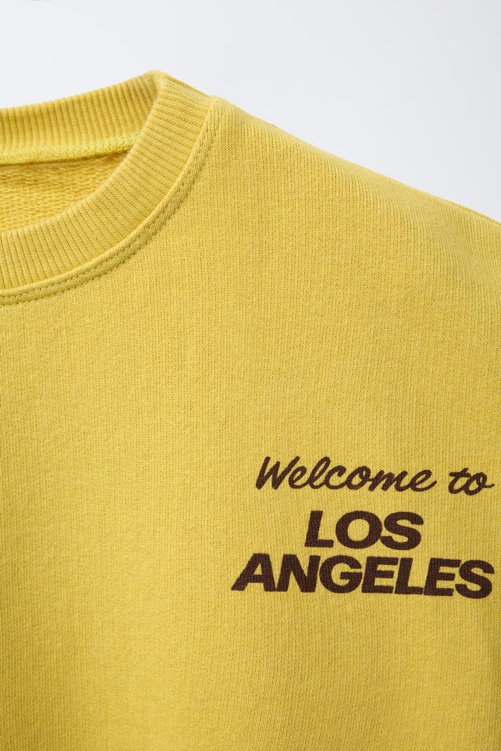 ZARA ТОЛСТОВКА С ПРИНТОМ И НАШИВКОЙ, ТЕМНО-ЖЕЛТЫЙ