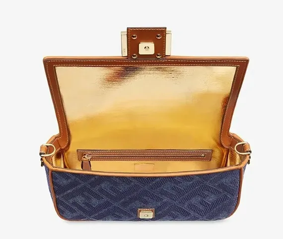 Сумка Fendi из денима синего цвета Baguette