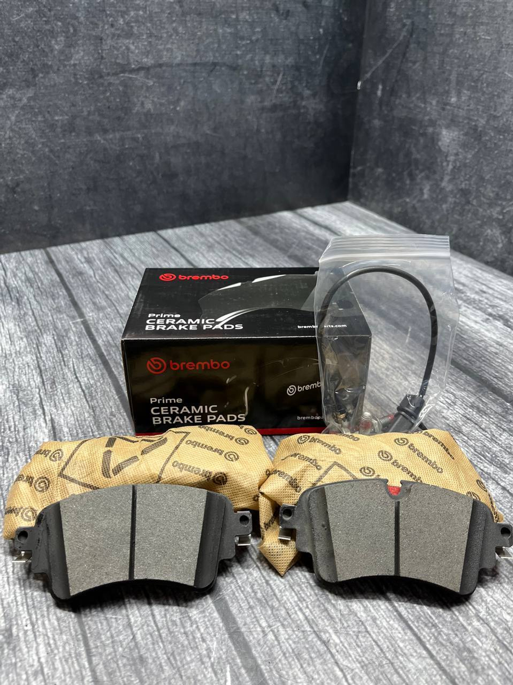 Тормозные колодки задние Brembo P85154