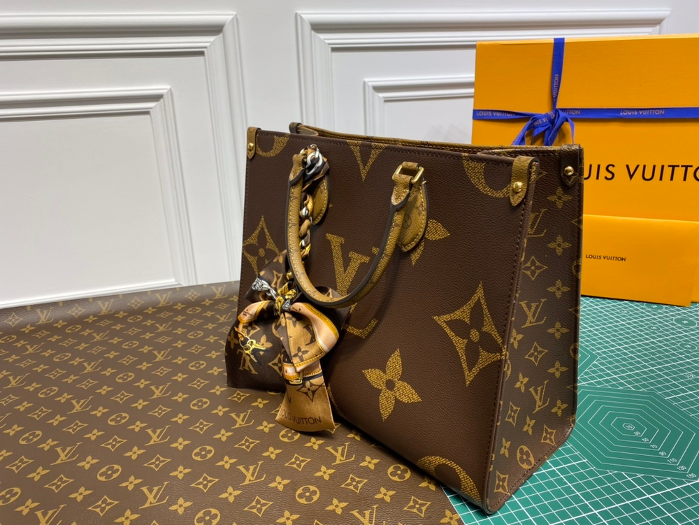 Louis Vuitton Onthego MM