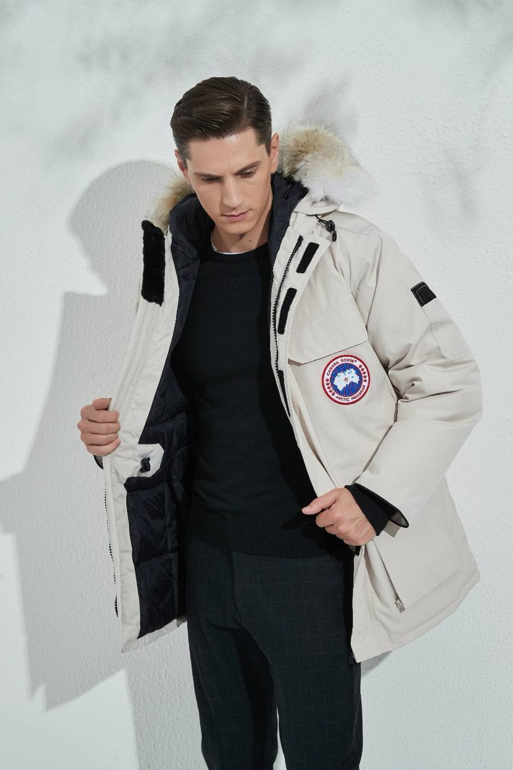 Бежевая парка Canada Goose Expedition