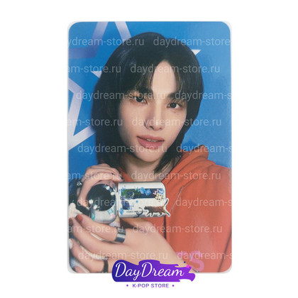 Фотокарта Hyunjin Stray Kids - 2025 Season's Greetings THE STREET KIDS [Ktown4u]