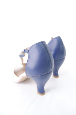 Босоножки Bata бежево-синие 37 размер