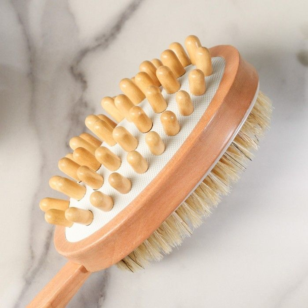 Банная двусторонняя массажная щётка из натуральной щетины с ручкой