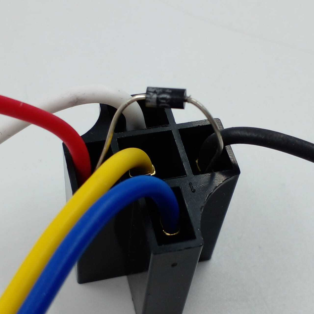 Реле универсальное 5-ти контактное в сборе с разъемом и диодом