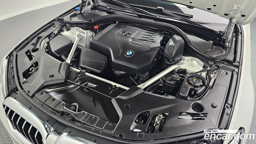 BMW 5 Series (G30) 520i M Sports (05.2023)