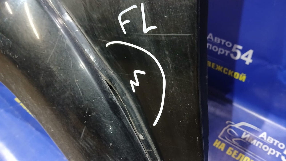 Крыло переднее левое TOYOTA SEQUOIA 2000