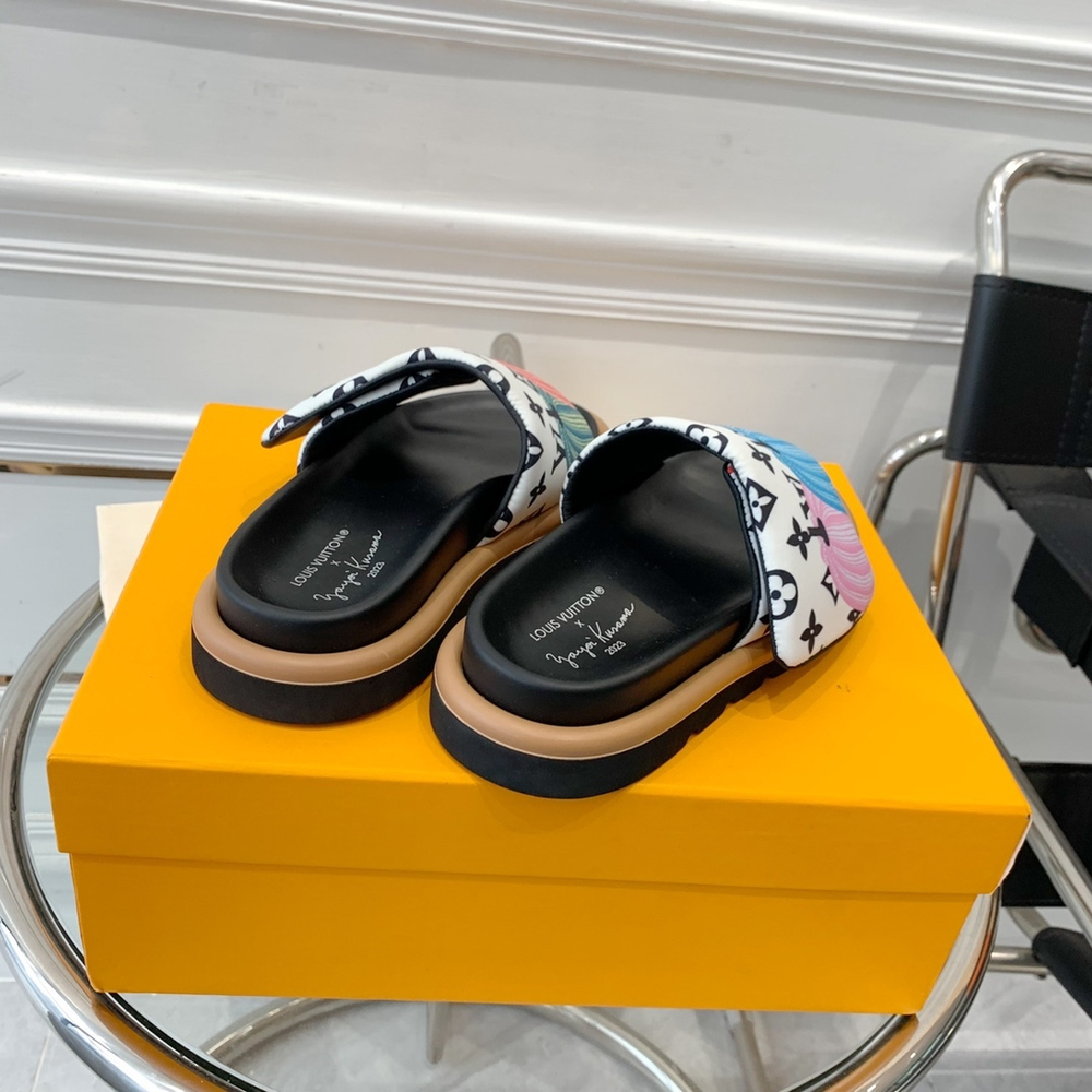 Louis Vuitton Pool Pillow Flat Comfort Mule