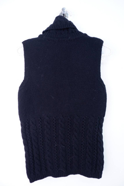 Жилет Dress Code шерстяной , маркировка 42, на 42 размер, новое с биркой