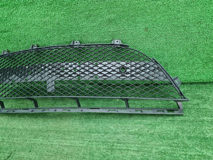 Решетка перед. бампера Mercedes GLE C292 15-19 AMG