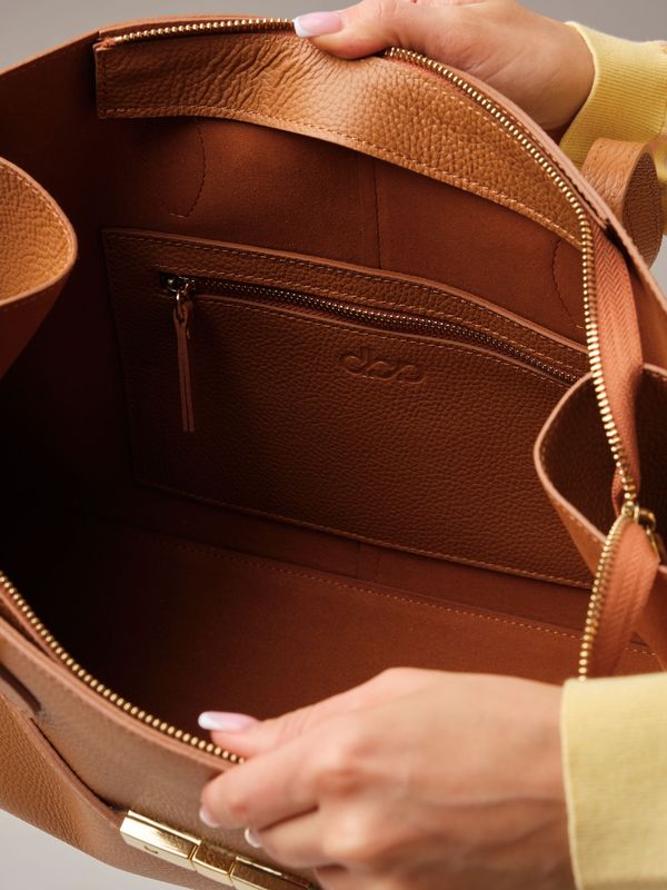 Кожаная сумка Bossy DBR 31382 коричневый лист