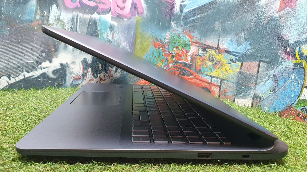 Ноутбук ASUS i5-8/4Gb/FHD/VivoBook F507UA-EJ618T/Windows 10