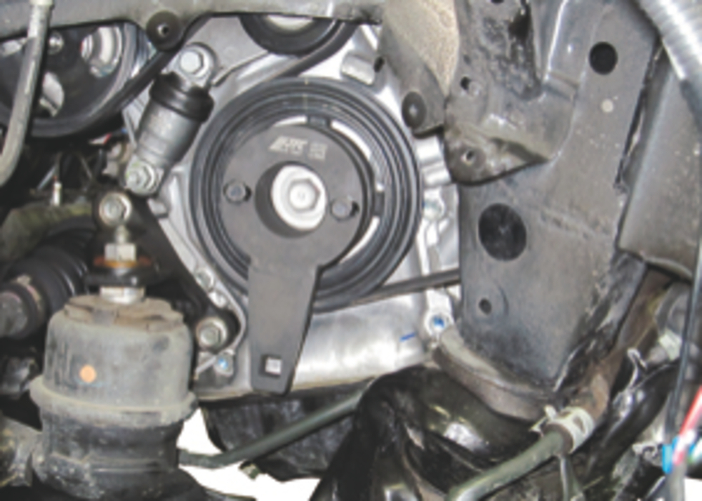 Фиксатор шкива коленвала (TOYOTA,LEXUS) JTC