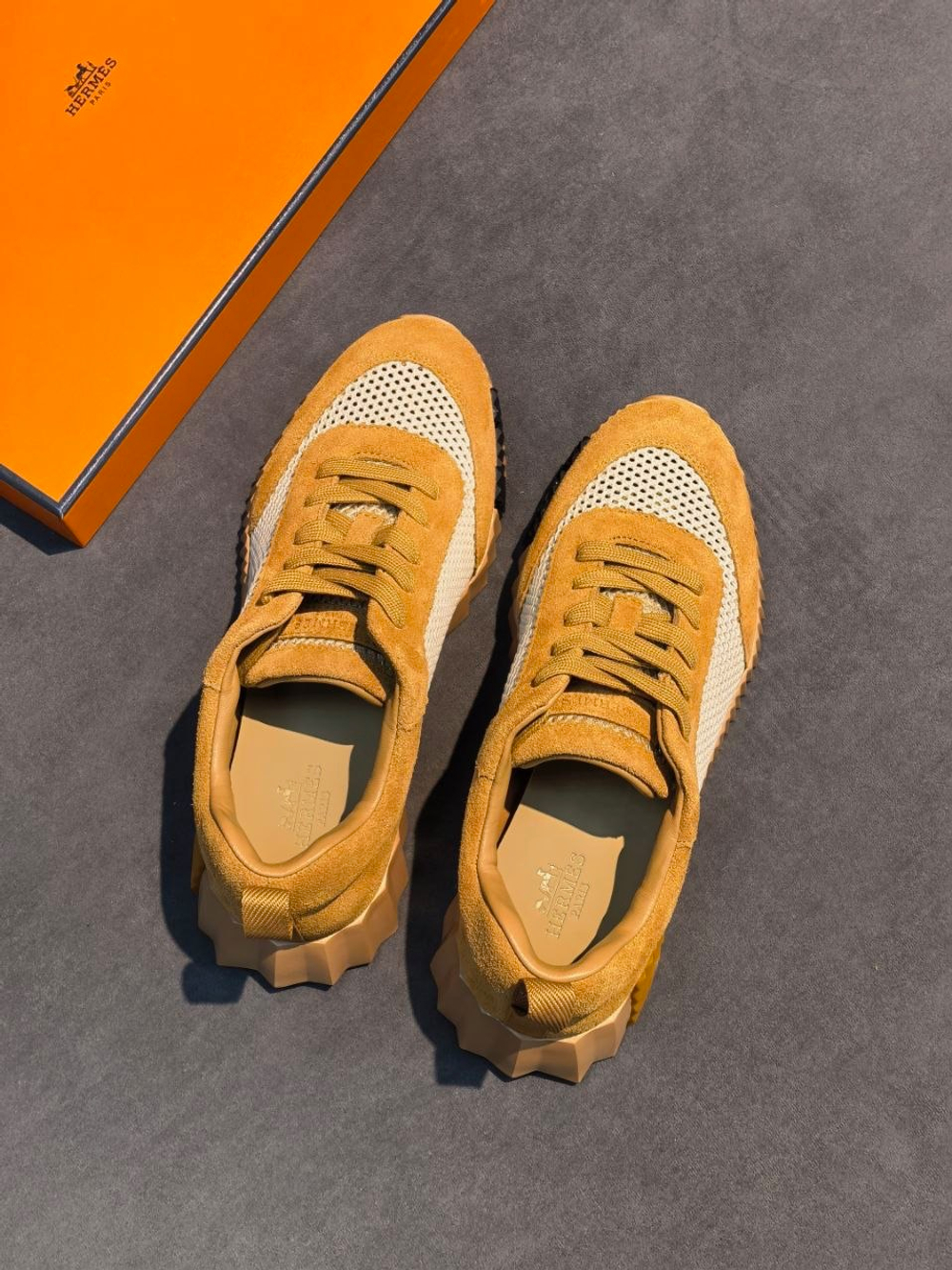 Кроссовки Hermes