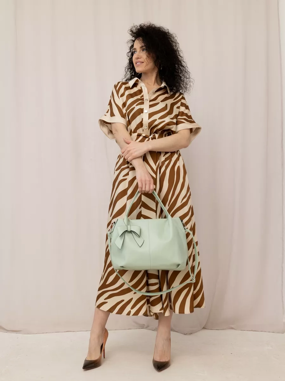 Сумка через плечо классическая