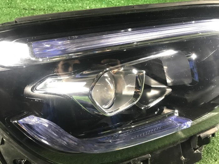 Фара правая Mercedes GLB X247 (2019-2023) LED