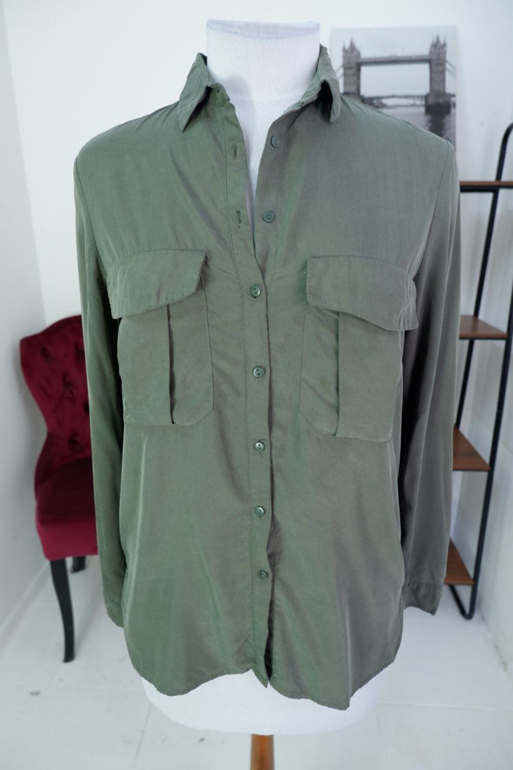 Рубашка MANGO из вискозы стильная 42 размер