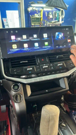 Магнитола для Toyota Land Cruiser 200 2007-2015 (экран климата внизу) - Carmedia ZH-T1601 на Android 10, 8Гб+128Гб, 4G SIM-слот, CarPlay