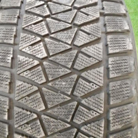 Шина Комплект шин Bridgestone Blizzak DM-V2 285/45 R22