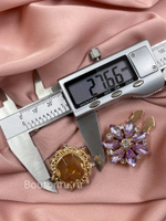 Накладка на пуговицу в форме цветка золотистые с фиолетовыми стразами (клипсы)