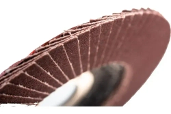 Круг лепестковый торцевой 125 x 22.23; P40