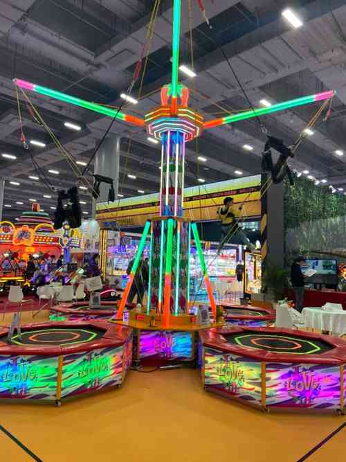 Банджи-батут «Неоновый калейдоскоп», 4-местный, 4,5×4,5×4,5 м