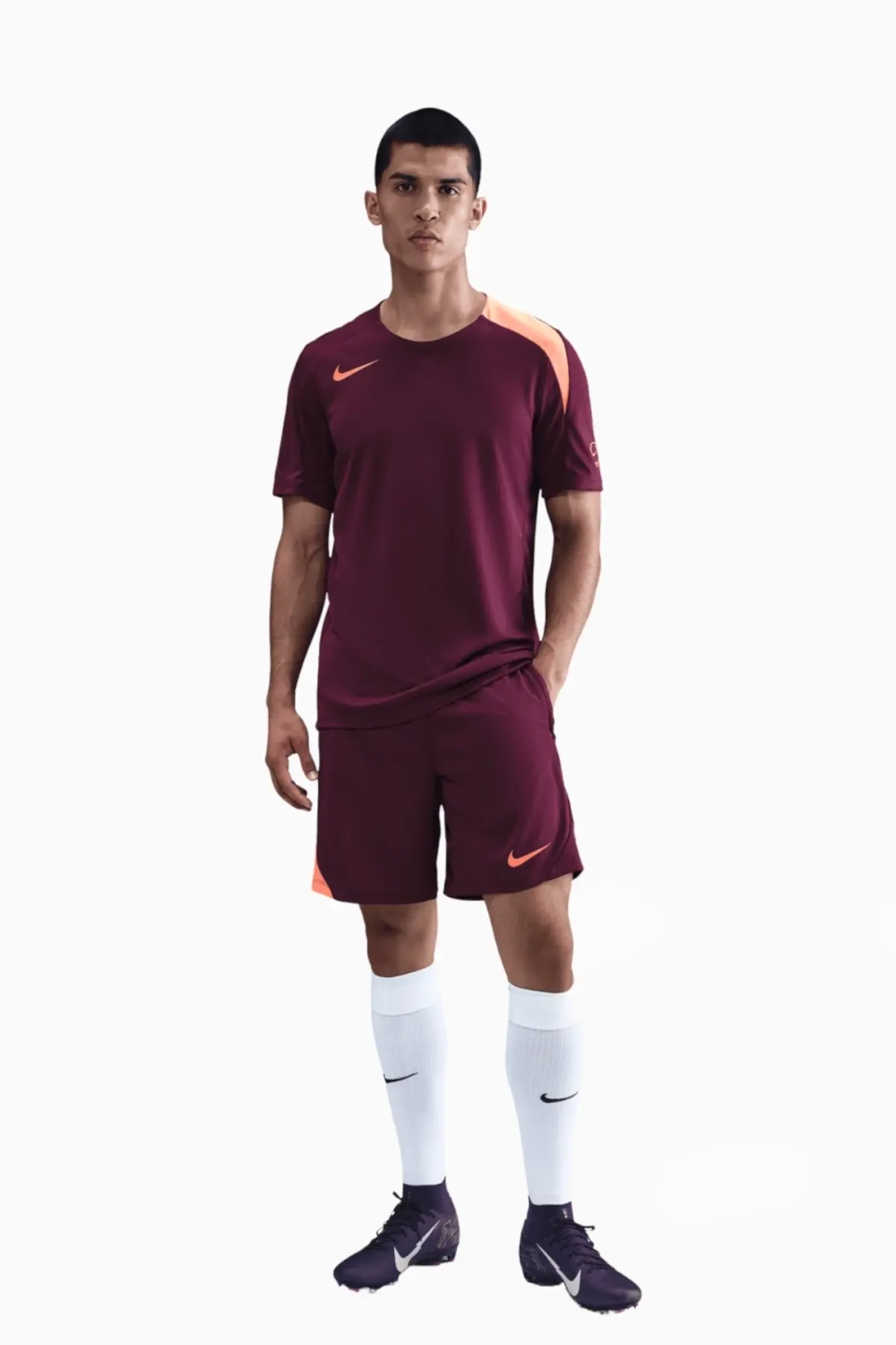 Шорты Nike Dri-FIT Strike - бордовый
